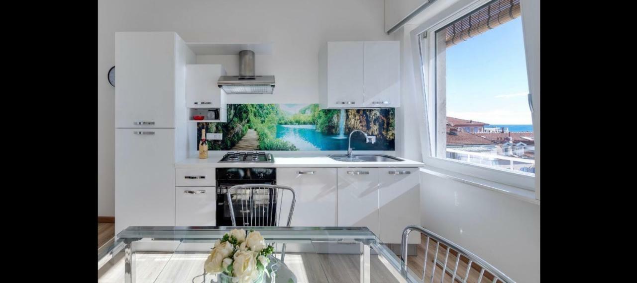 Appartamento Via Volta Sanremo Exterior foto